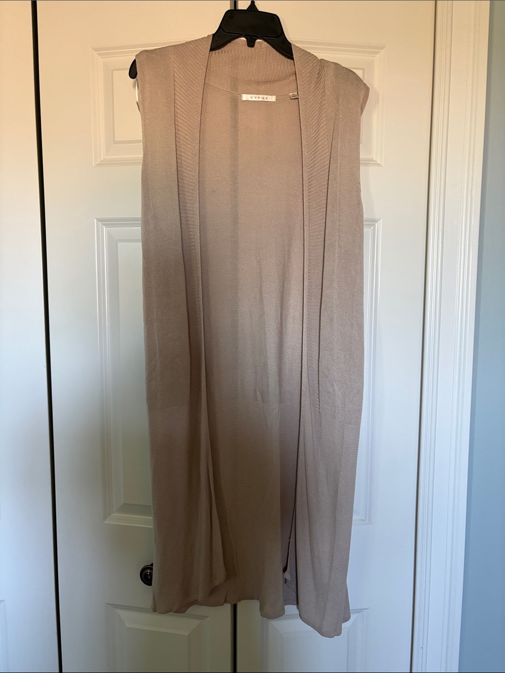 Cyrus Open Knit Sleeveless Vest in Light Mauve